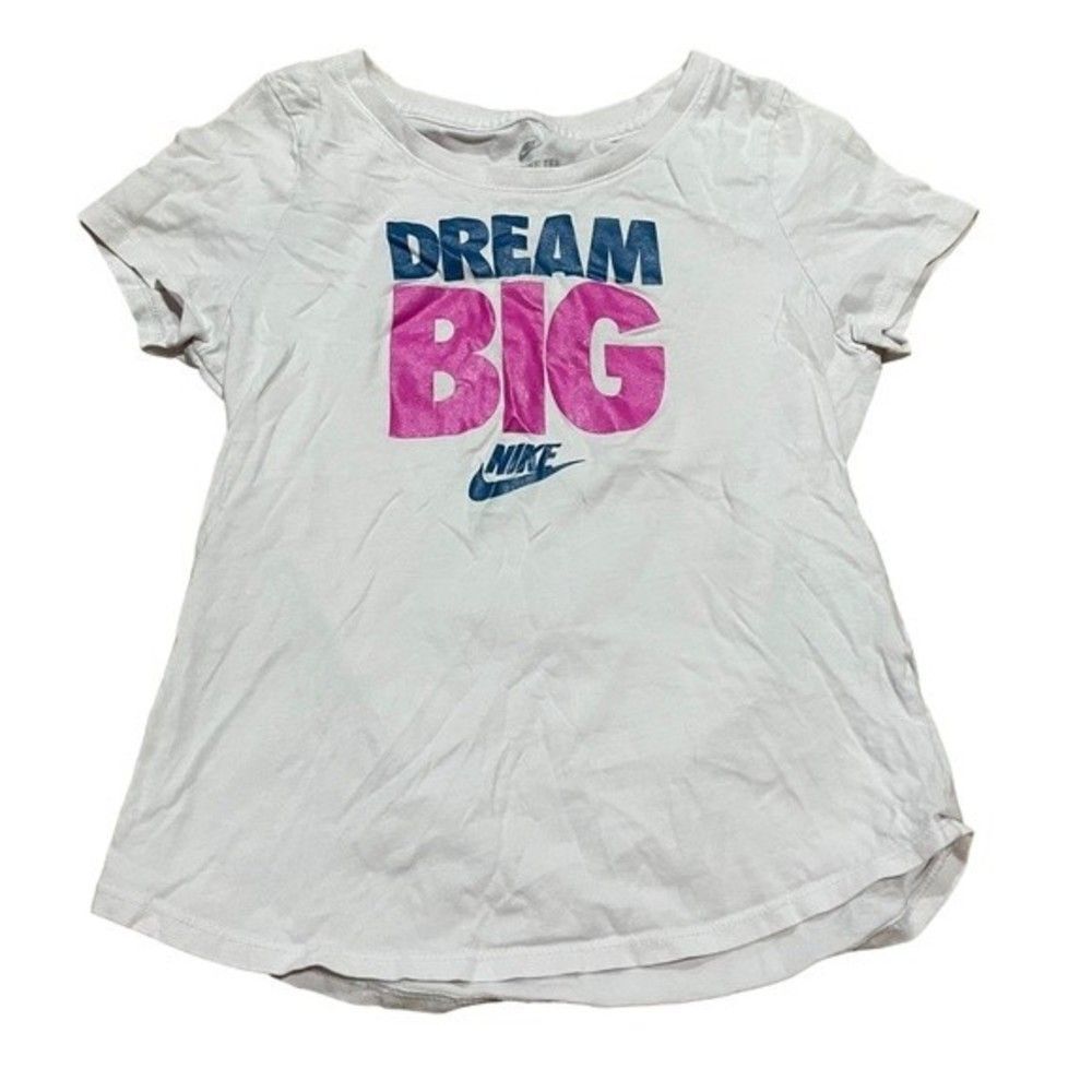 Nike Graphic Short Sleeve Athletic T-Shirt